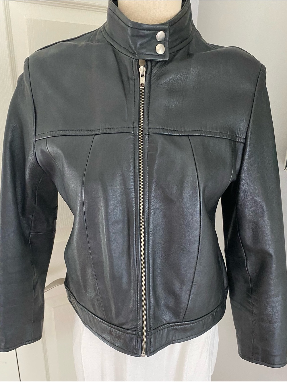 Uno Momento Leather Jacket